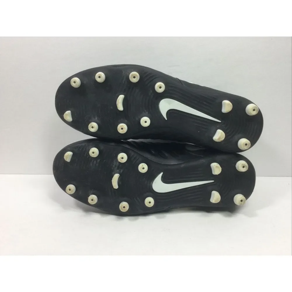 Nike Tiempo Soccer Cleats Mens 6.5‎ Black Sports Shoes 897759-002